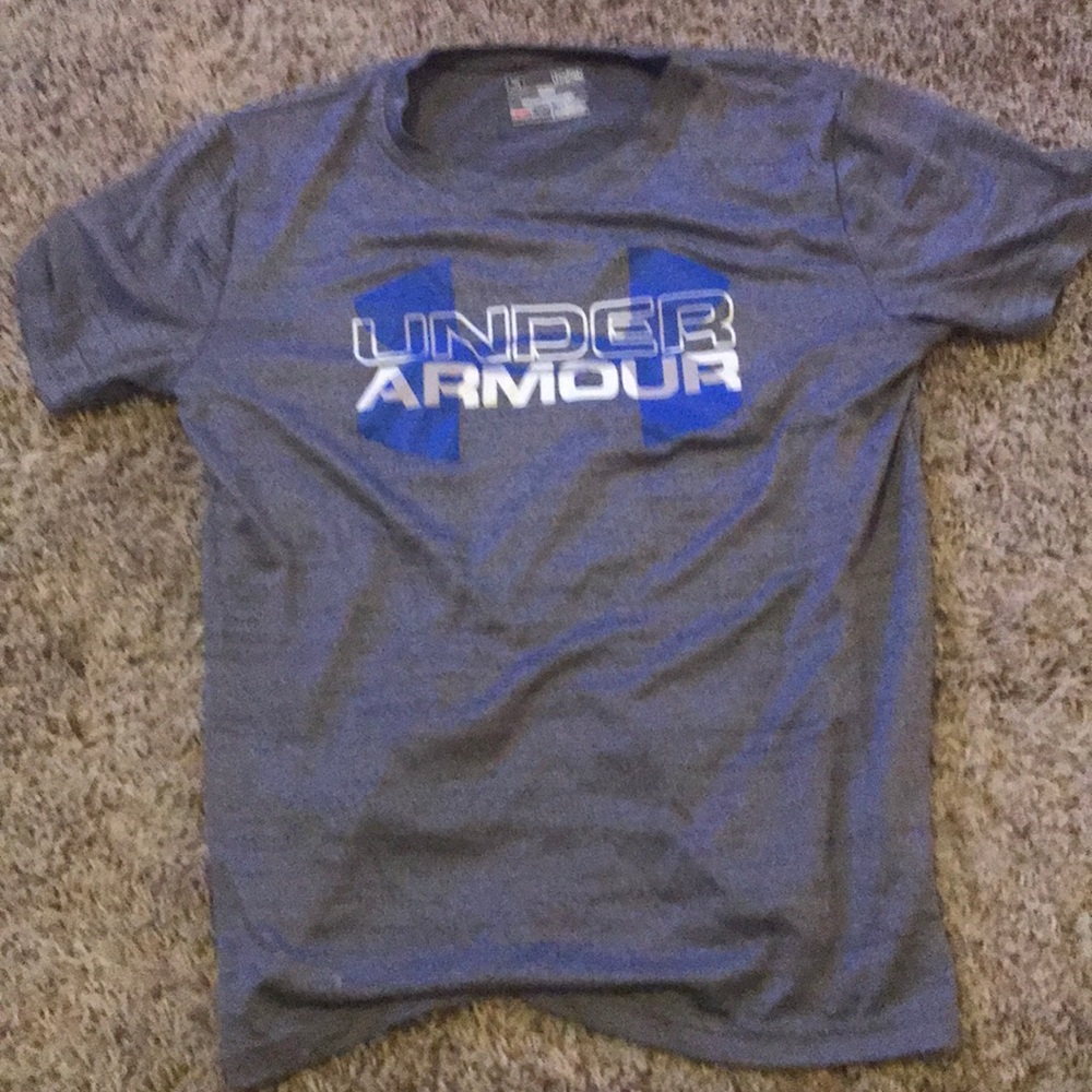 Under Armour shirt boy L